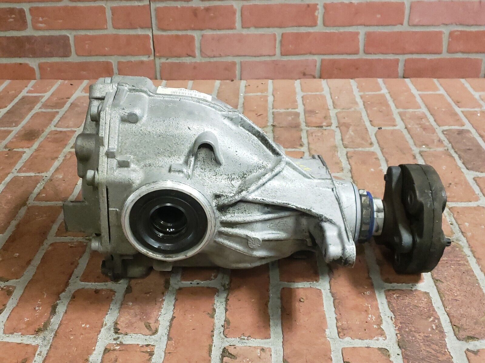 2011-2016 BMW F10 535I 5-SERIES REAR DIFFERENTIAL CARRIER 3.08 RATIO OEM 7584448