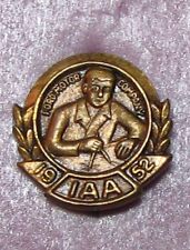 RARE NOS 1952 FORD BRONZE IAA PIN VERY NICE L@@K #731 picture