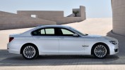 2013 BMW 7-Series White Side View