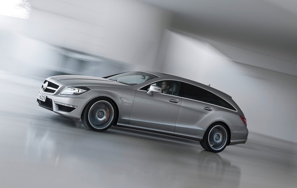 2013 Mercedes-Benz CLS63 AMG Shooting Brake Right Profile In Motion