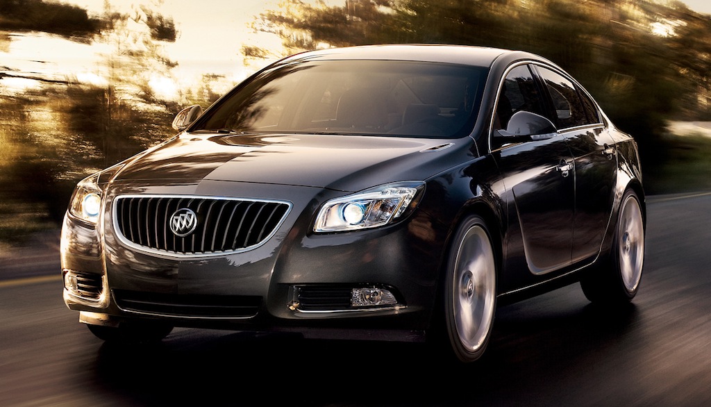 2013 Buick Regal Front 3/4 View