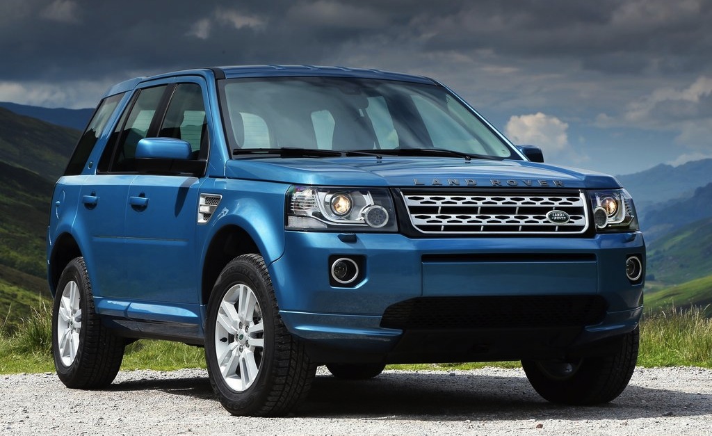 2013 Land Rover Freelander 2 Front 3/4 View