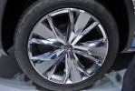 2013 Detroit: Volkswagen CrossBlue SUV Concept Wheels