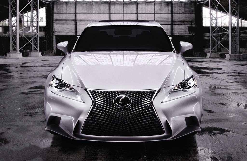 2014 Lexus IS 350 F Sport Front Angle