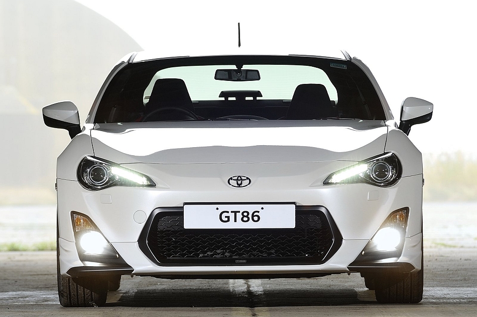 2013 Toyota GT86 TRD UK Front