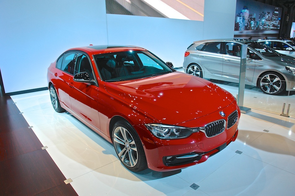 2014 BMW 328d NYIAS Front 3-4 Right
