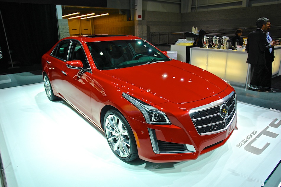 2014 Cadillac CTS Front 3:4 Right Profile