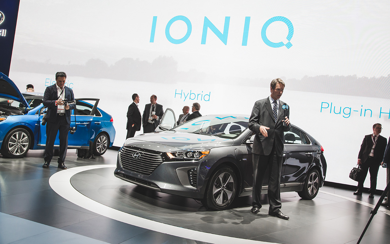 2016 New York - 2017 Hyundai Ioniq