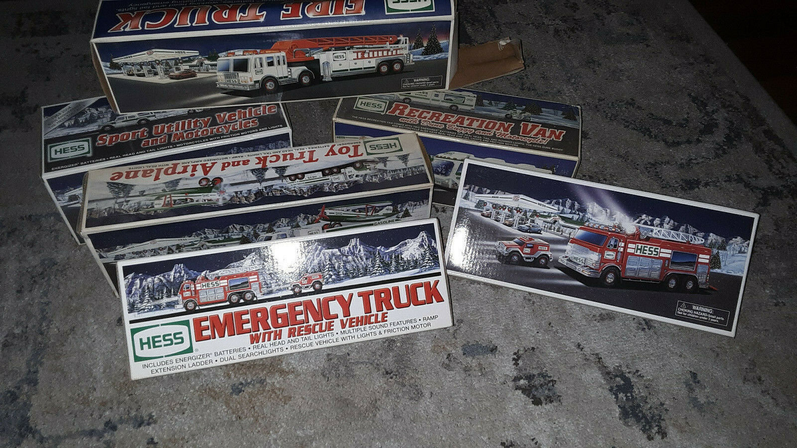 HESS TRUCK COLLECTIBLE LOT 1998 2000 2002 2004 2005 TOYS CARS