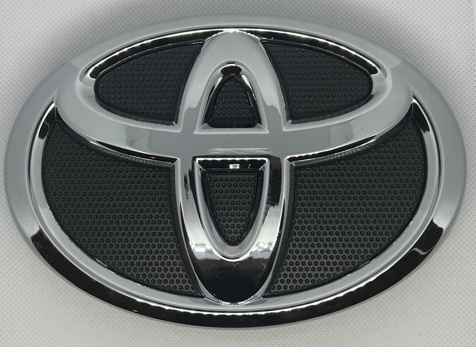 Toyota Front Grille Emblem Logo Camry 2012 2013 2014 2015 2016 2017