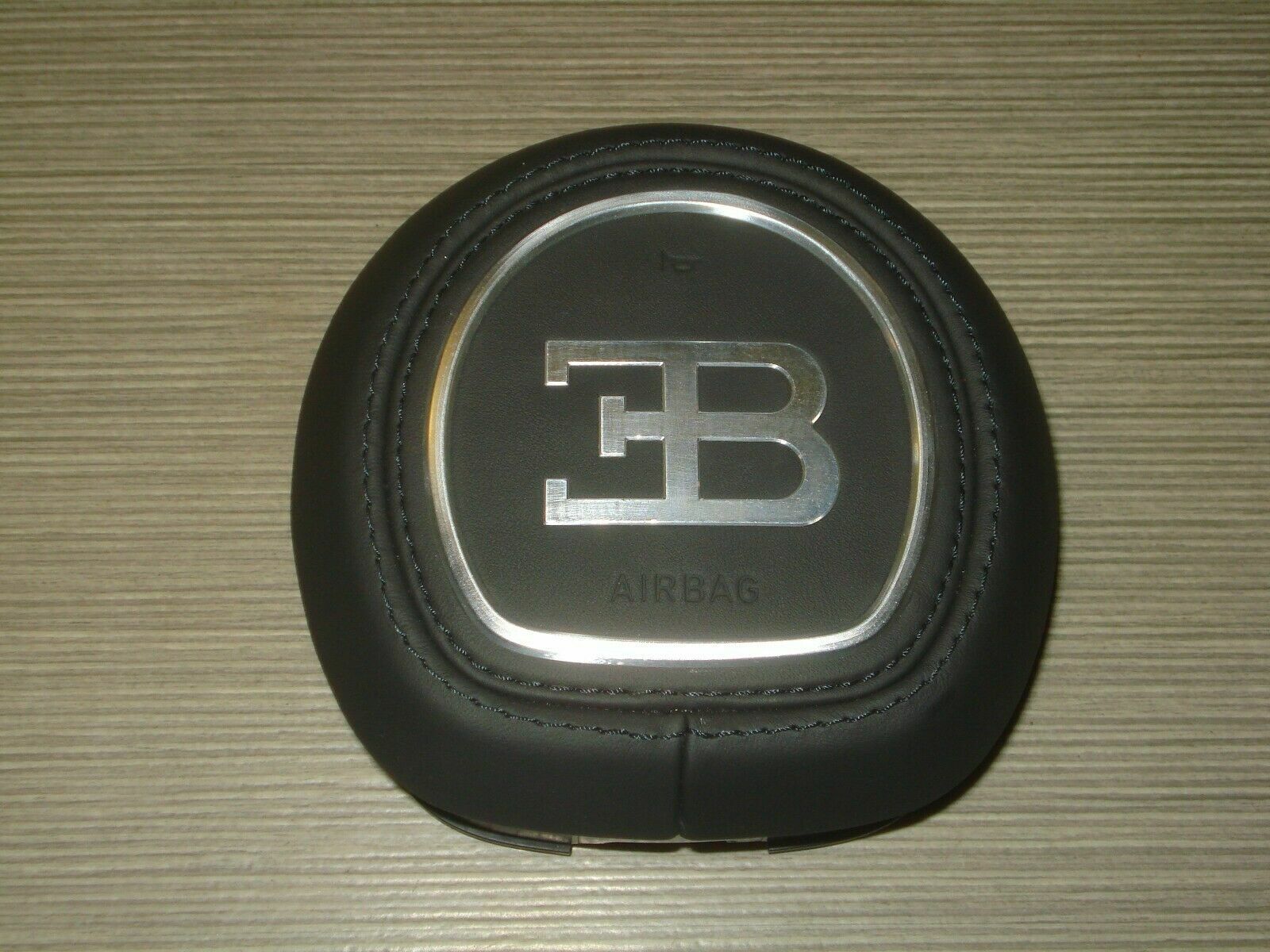 Bugatti Chiron Cover Black Steering Wheel Cover 1050229 Cover Lid