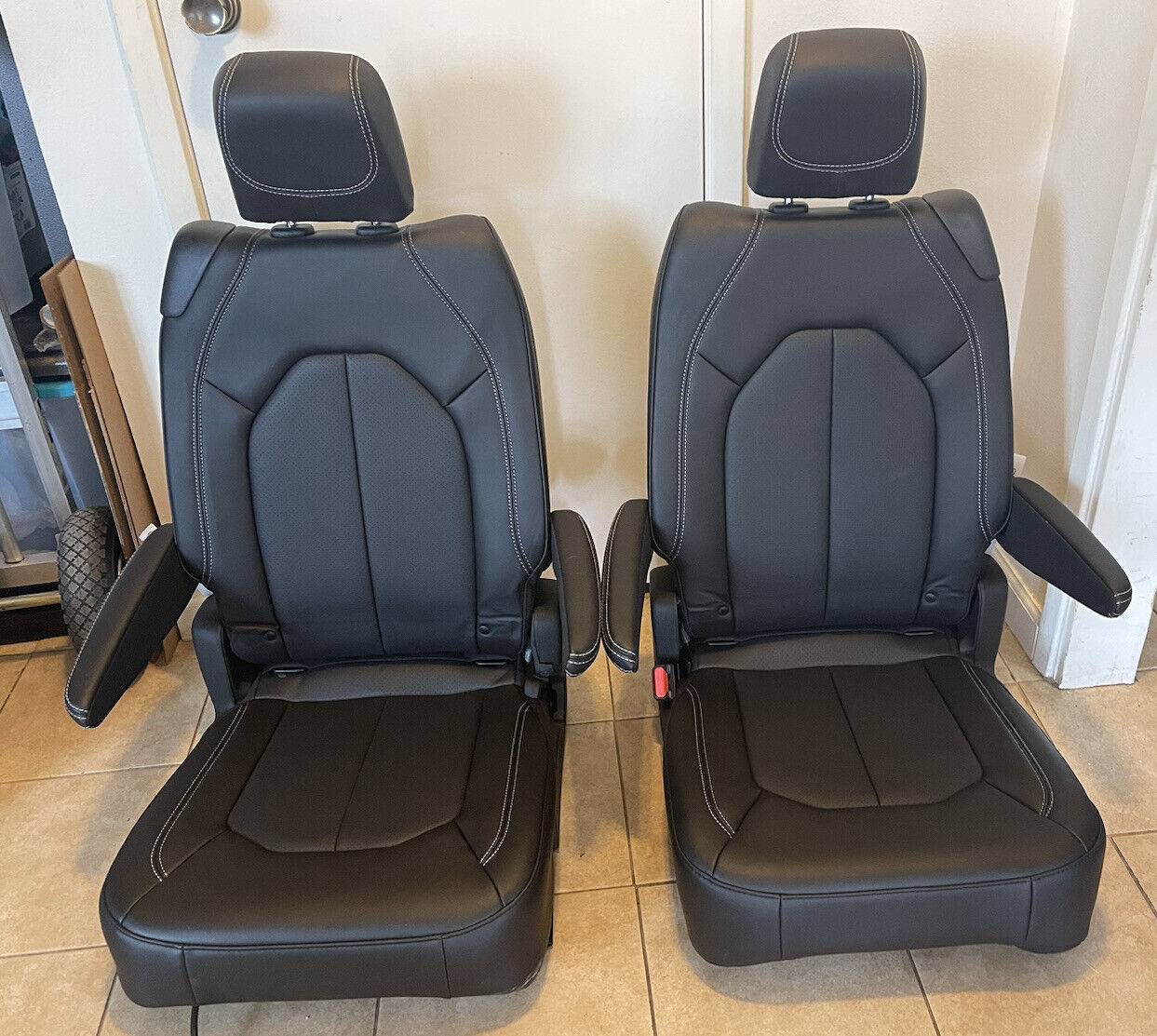 Seats PACIFICA OEM pulled out Black leather van transit trucks jeep hotrod