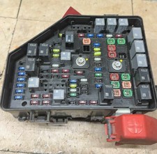 2011 GMC Acadia Engine Fuse Box Assembly OEM picture