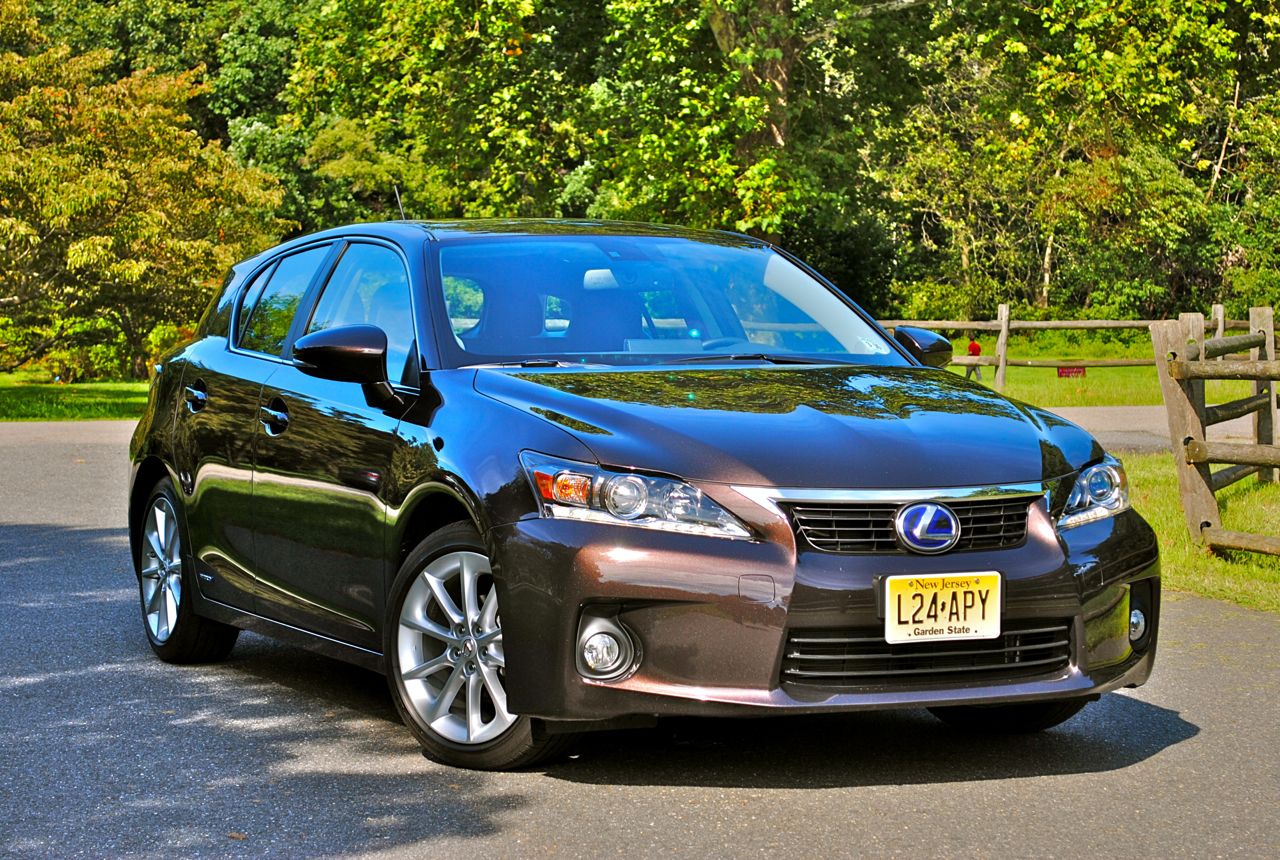 Review: 2012 Lexus CT 200h