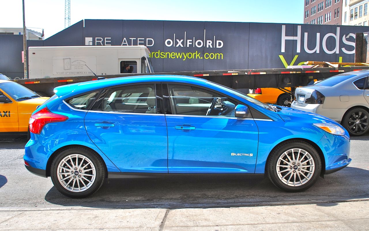 2012fordfocuselectricfirst 01