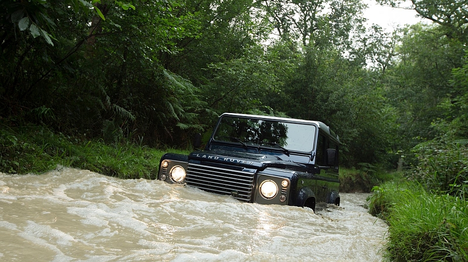 2013 Land Rover Defender 90 Deep Water