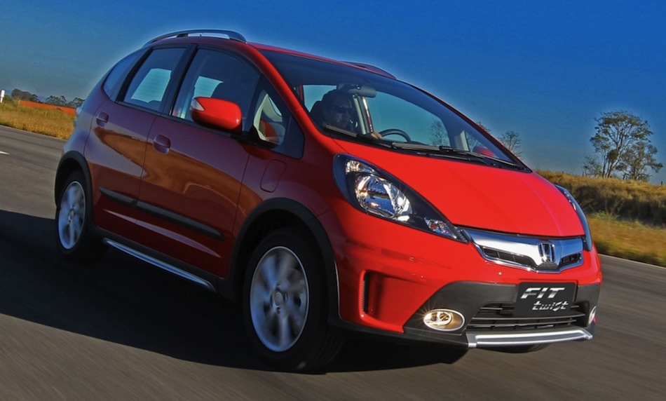 Honda Fit Twist Front 3/4 Action Angle