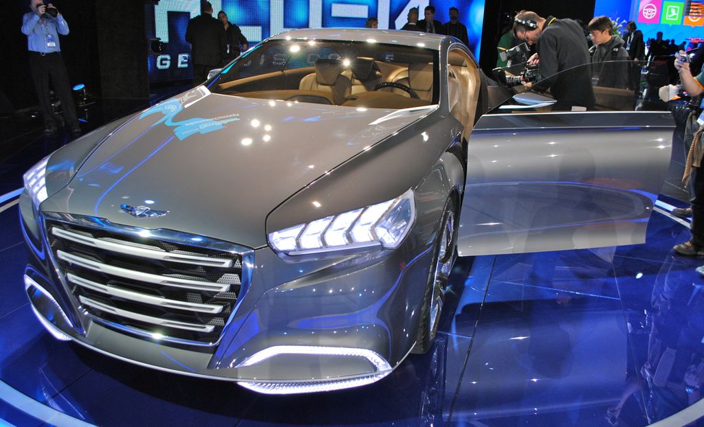 2013 Detroit: Hyundai HCD-14 Genesis Concept Front Door Open