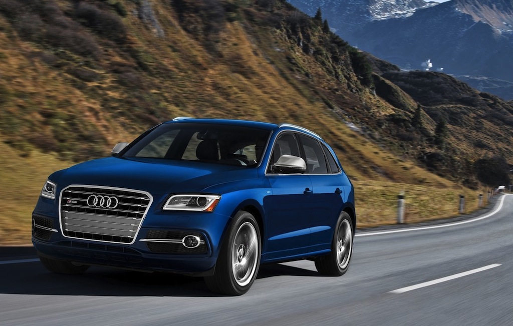 2014 Audi SQ5 Front 7/8 Action Angle
