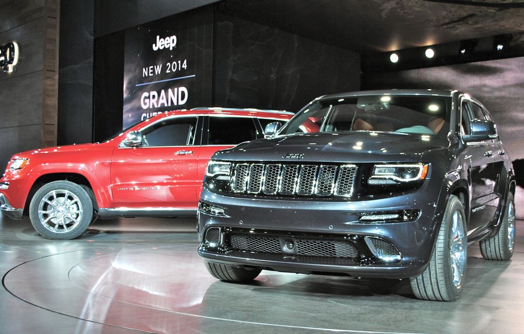 2014 Jeep Grand Cherokee SRT8 Front 3/4 View