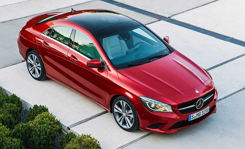 2014 Mercedes-Benz CLA-Class Front 7-8 Right From Above