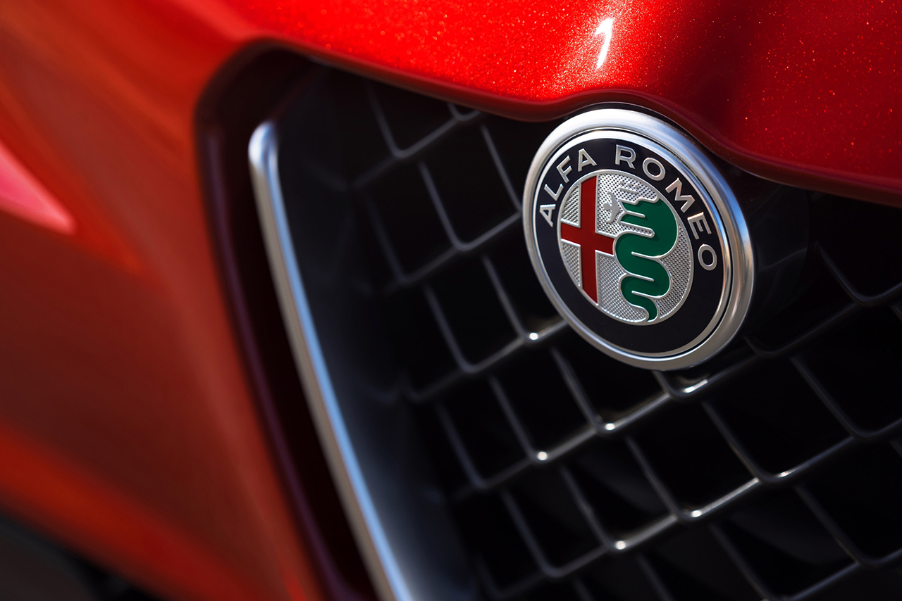 2015 LA - 2017 Alfa Romeo Giulia