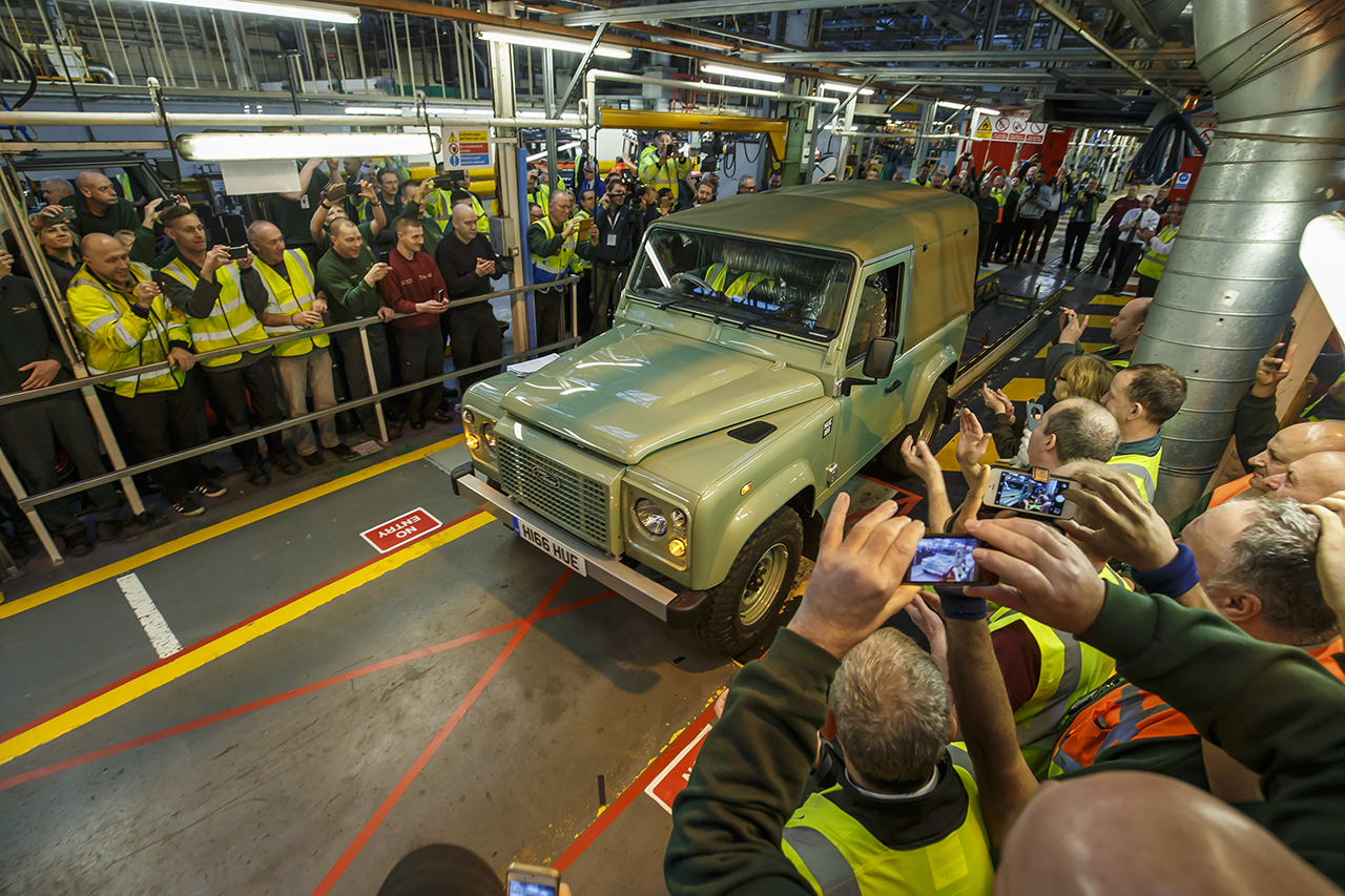 2016 - The Last Classic Land Rover Defender